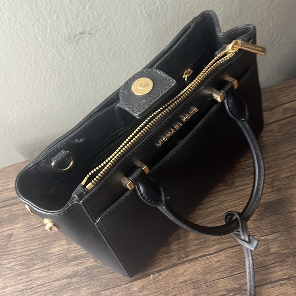 Small black mk purse - Picture 3 of 3